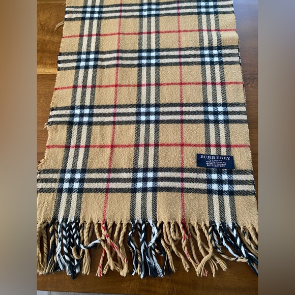 Authentic Vintage Burberry 100 % Cashmere Plaid Classic Nova Check Scarf - Picture 11 of 15